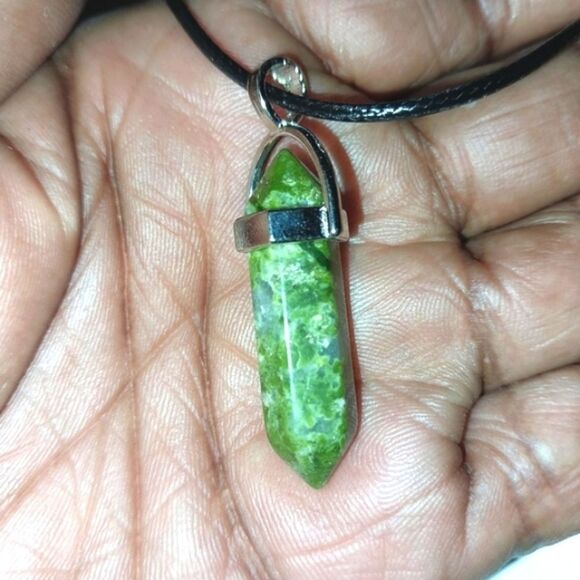 Natural energy crystal pendant necklace - Picture 1 of 8